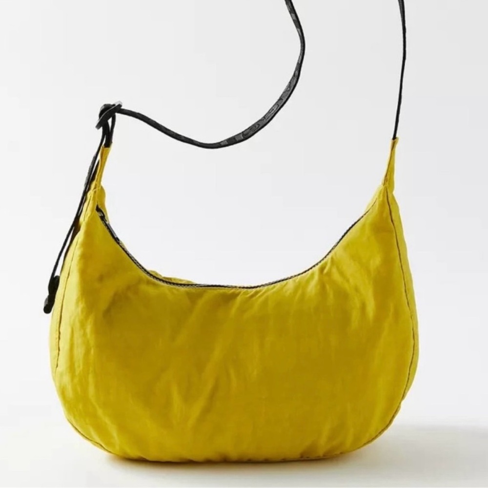 NWT BAGGU large crescent in Sour